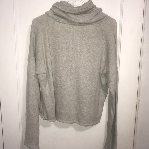 Pullover - Picture 2 of 2